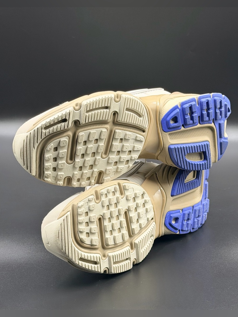 Nike Wmns V2K Run GORE-TEX 'Light Iron Ore' - Picture 9 of 12